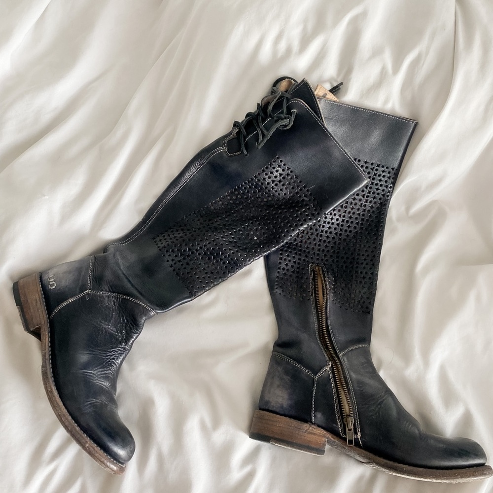 BedStu black boots.